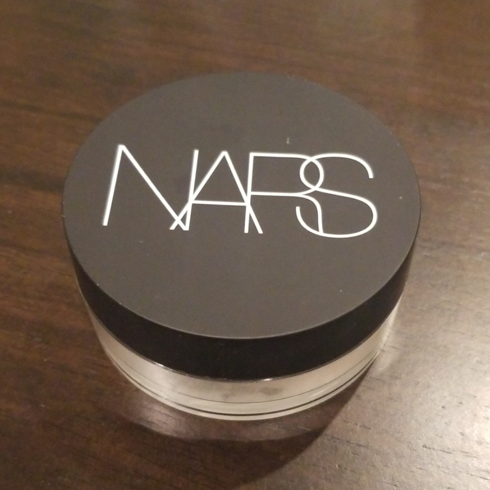 NARS Translucent Crystal Light Reflecting Powder